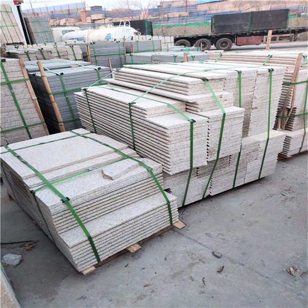 白銹石荔枝面供應