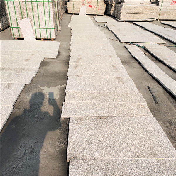 白銹石荔枝面制造